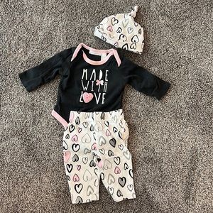 Baby girls outfit hearts hat pants onesie made with love 0-3 months